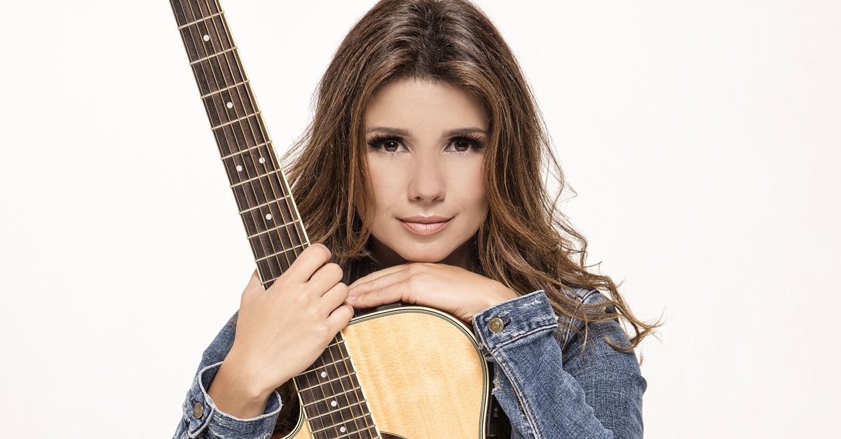 Paula Fernandes confirma novas datas de turnê acústica