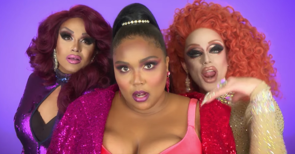 Estrelas de “RuPaul’s Drag Race” estão no relançamento de “Juice” novo clipe de Lizzo
