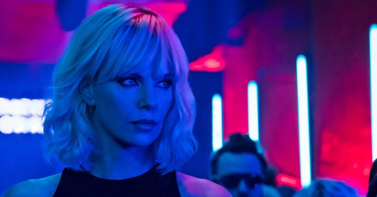 Globo exibe “Atômica” no Domingo Maior e “Fúria Em Duas Rodas” é atração do Cinemaço