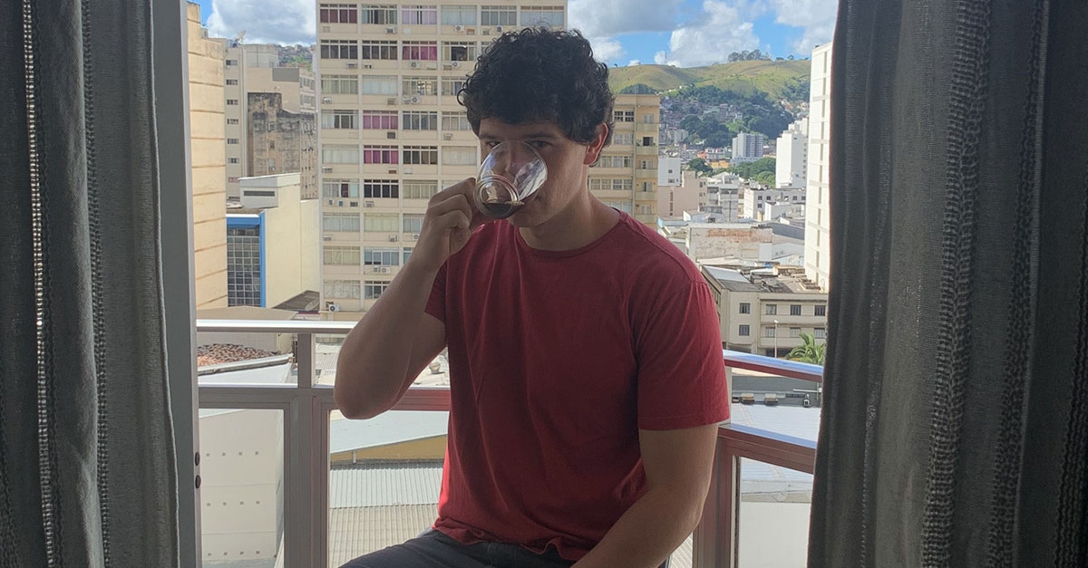 Nathan Itaborahy relembra trajetória e divide detalhes do processo de produção do álbum de estreia