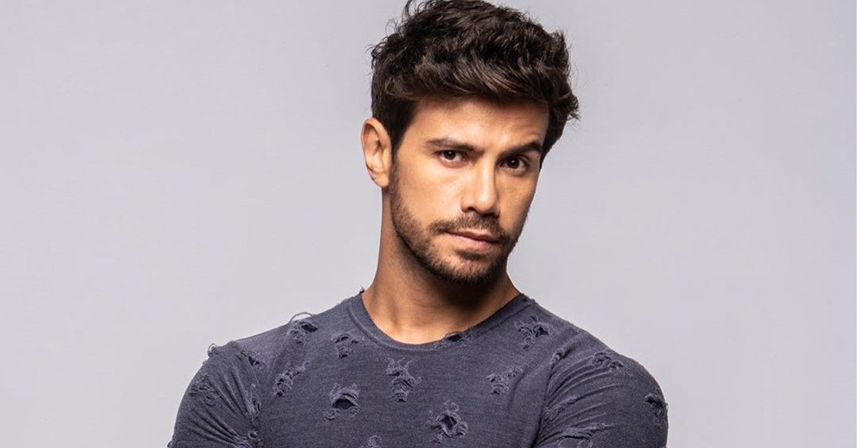 Mariano deixa vazar nude em “A Fazenda” e vira assunto nas redes sociais