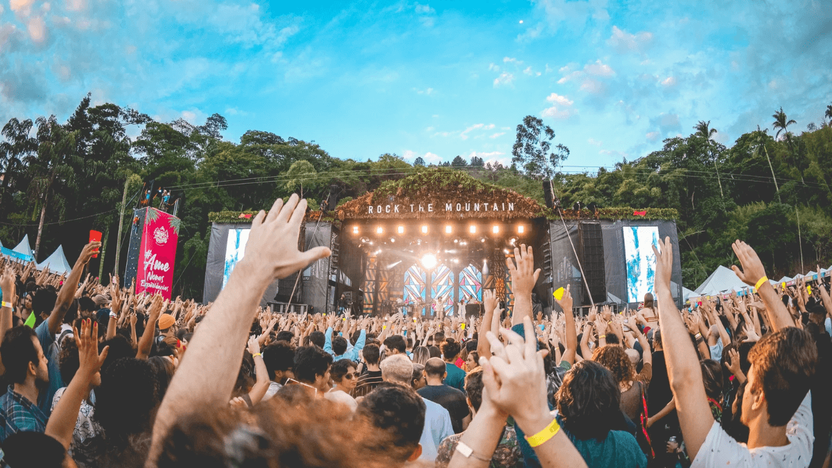 Redley apresenta Casa do Rock e loja oficial no Rock the Mountain