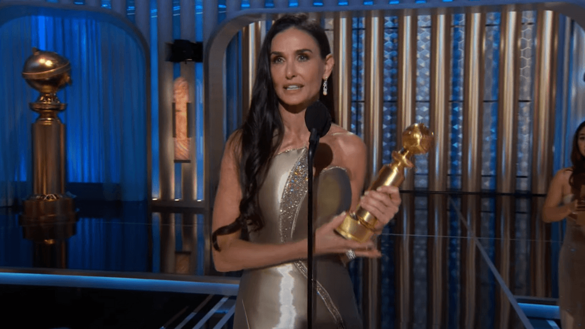 Demi Moore ganha primeiro Golden Globes e discurso emociona: “Universo me disse que eu ainda não havia terminado”