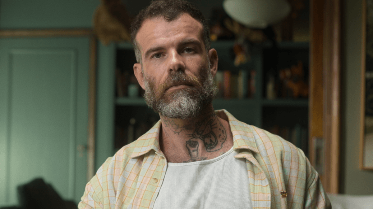 Prime Video divulga trailer oficial da série documental “A Mulher da Casa Abandonada”