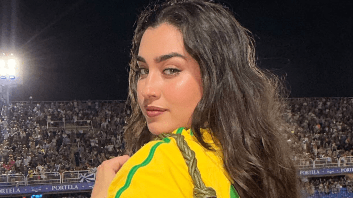 Lauren Jauregui no Brasil: cantora é vista no Carnaval da Sapucaí no Rio de Janeiro