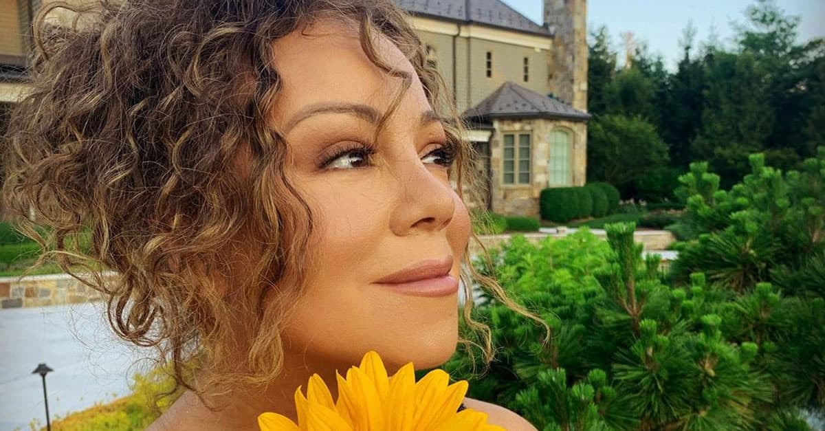 Mariah Carey divulga capa de livro autobiográfico
