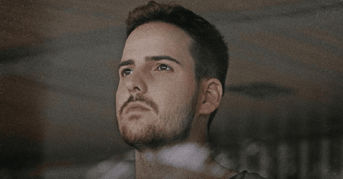 Entrevista | Lucas Paiva fala sobre single “Hj” e estreia na Warner Music Brasil