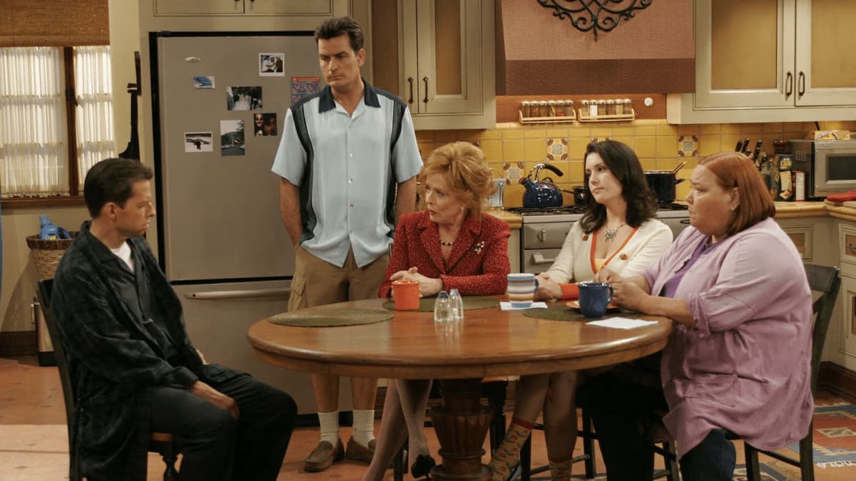 “Two And A Half Men” retorna à programação do Warner Channel em maio