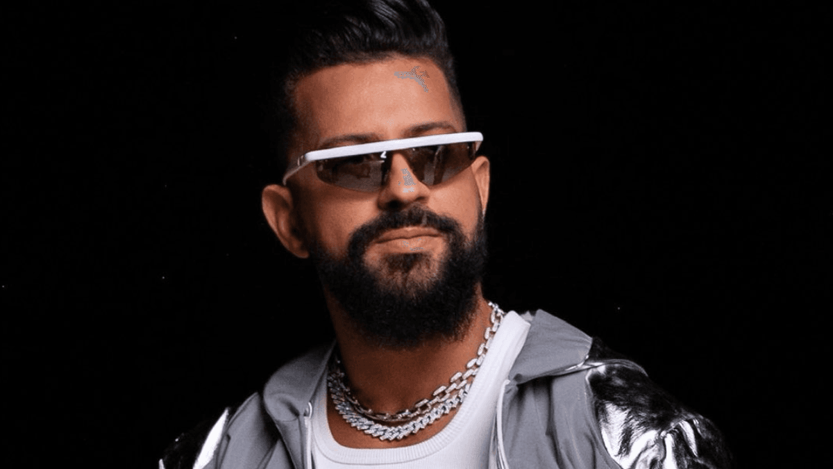 Dennis DJ é convidado especial em turnê de Shakira