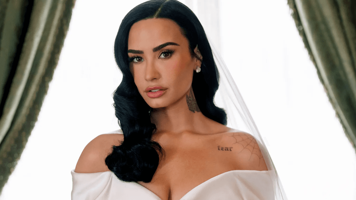 Demi Lovato se casa com Jordan “Jutes” Lutes em cerimônia íntima na Califórnia