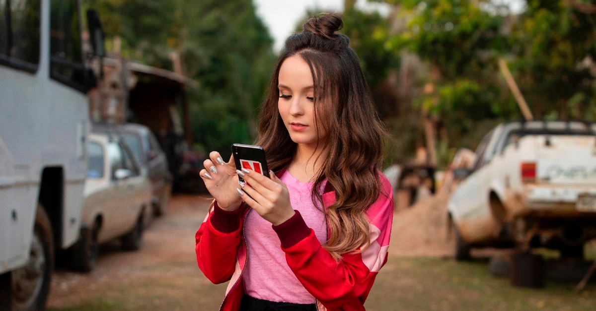 Larissa Manoela e Leo Cidade terminam relacionamento após 3 anos