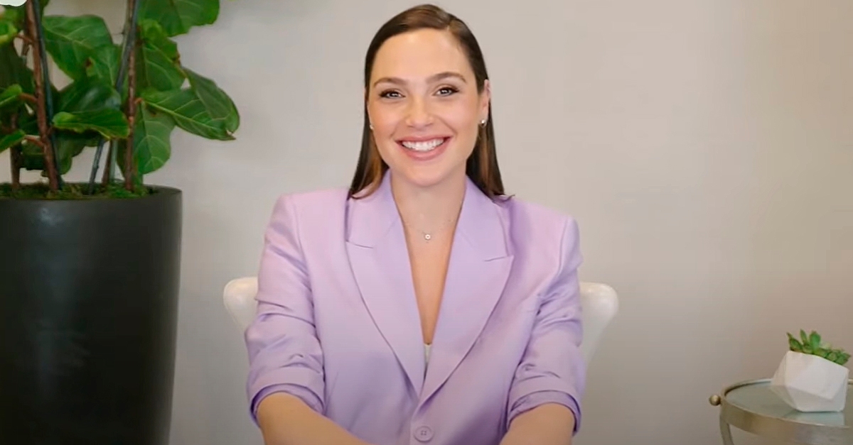 Gal Gadot será Rainha Má em live action de “A Branca de Neve”