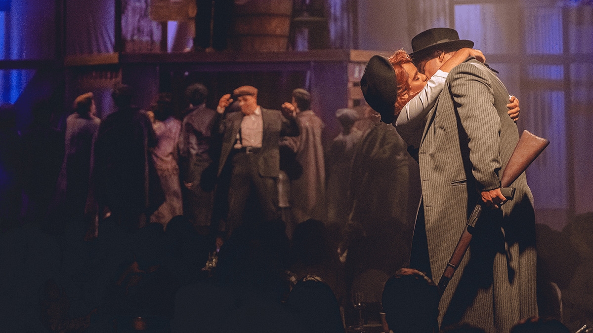 Bonnie & Clyde: O casal mais procurado da Broadway chega a São Paulo