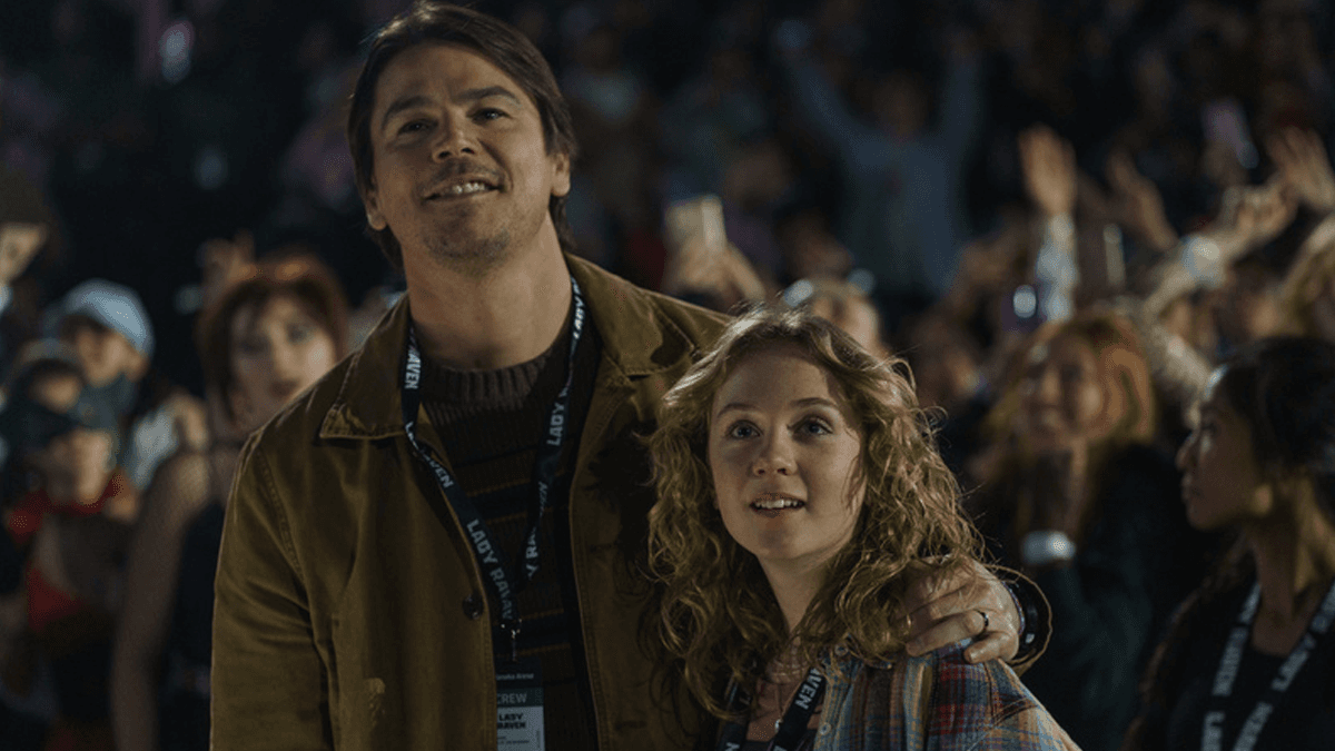 M. Night Shyamalan, Josh Hartnett e Saleka vem ao Brasil para promover “Armadilha”
