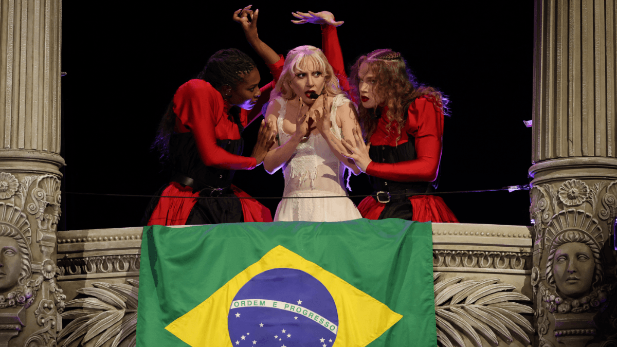 Lady Gaga faz maior show da carreira e emociona fãs com espetáculo épico no Rio